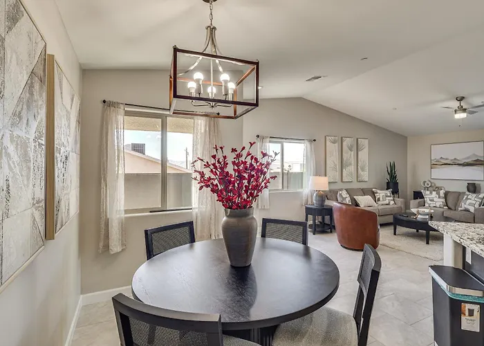 4 Mi To Havasu State Park! Retreat W/ Hot Tub Ferienhaus